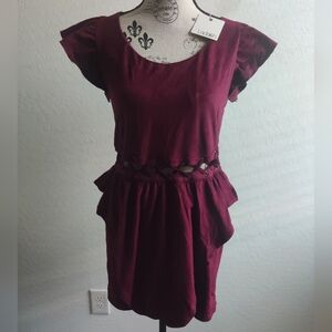 🆕 Ladakh burgundy Renaissance medieval cosplay peplum open back midi dress (M)